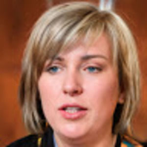 Meet your Posher, Elizabeth